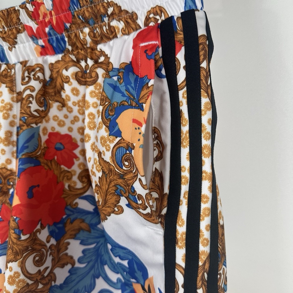 Adidas Her Studio London Floral Shorts Baroque Trefoil 3 Stripes Women's Small - Picture 3 of 11